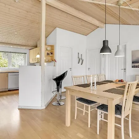 度假居 In With Sauna *